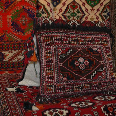 Tolkuchka bazaar and Akhalteke horses